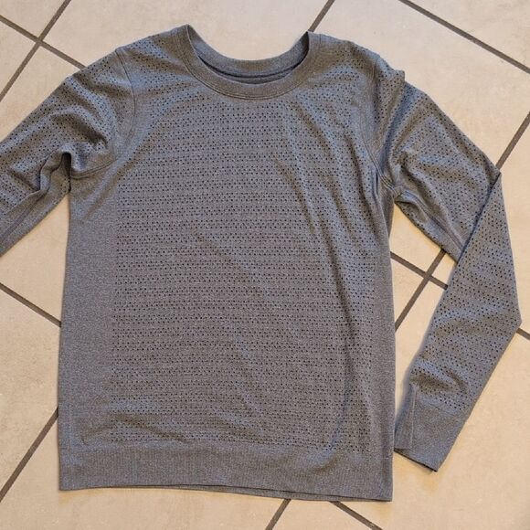 Lululemon Breeze By Long sleeve Perforated Top Slate Grey Size 6 - Picture 2 of 9